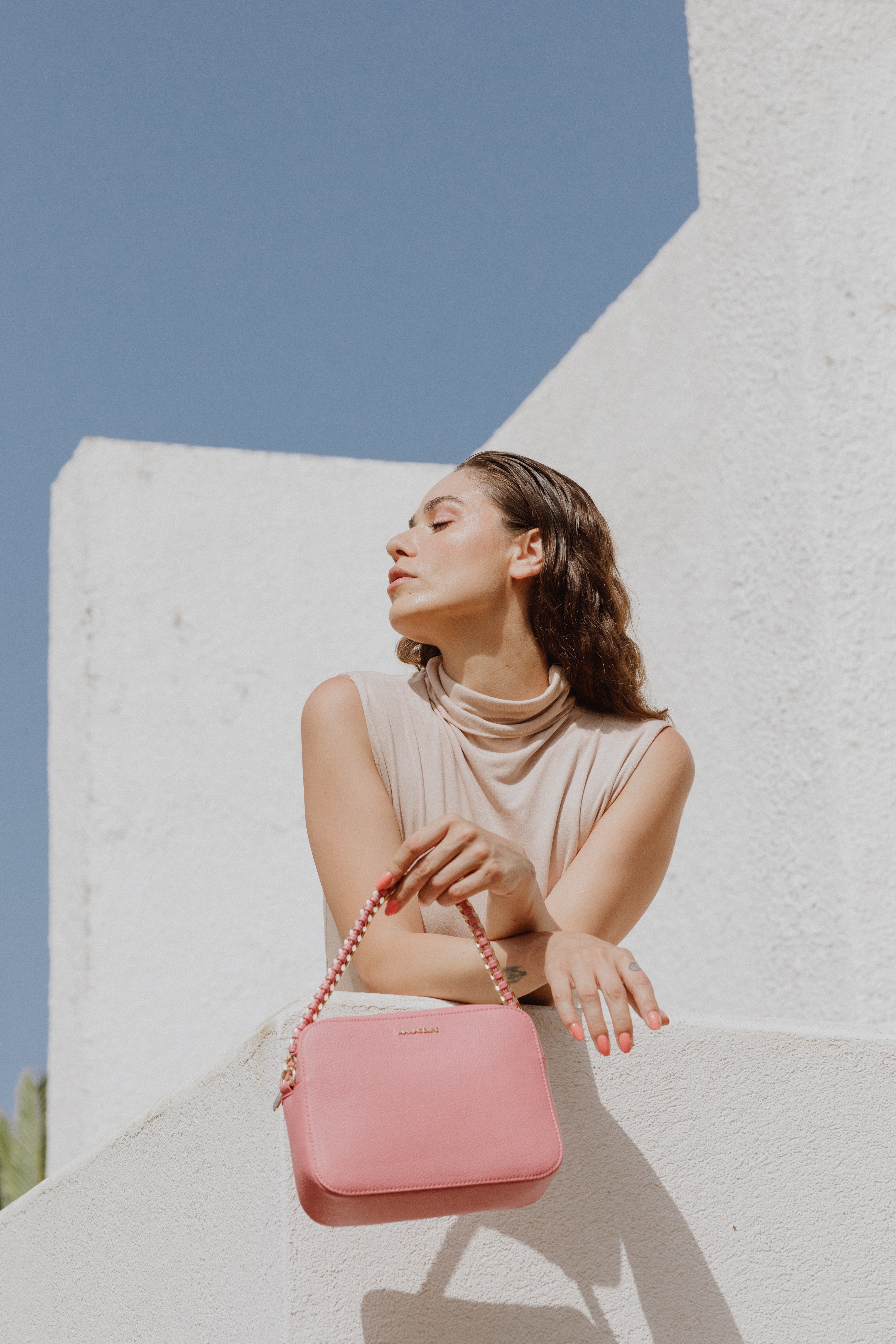 LUANA CAMERA BAG FUCHSIA