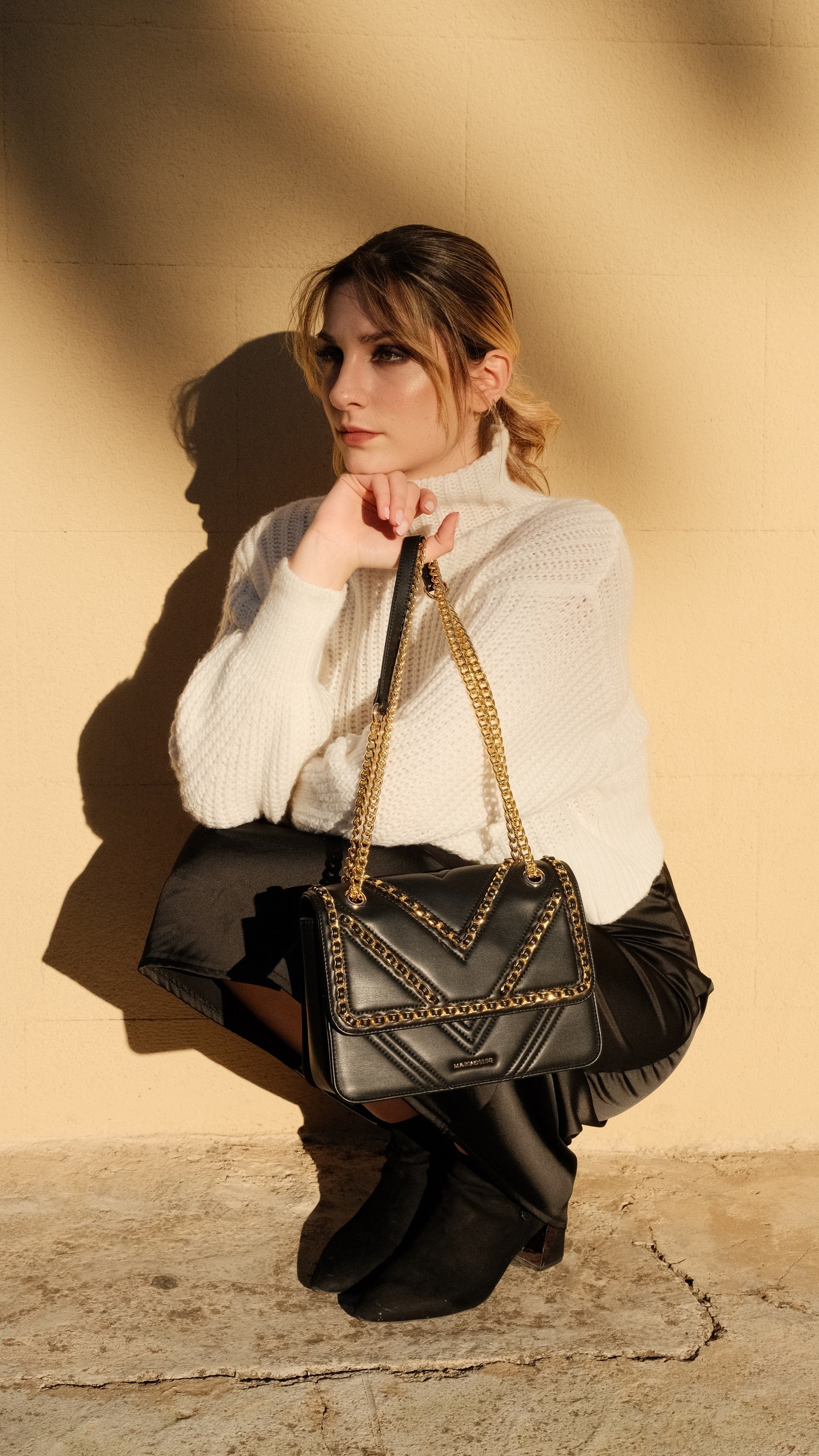 BEVERLY SHOULDER BAG