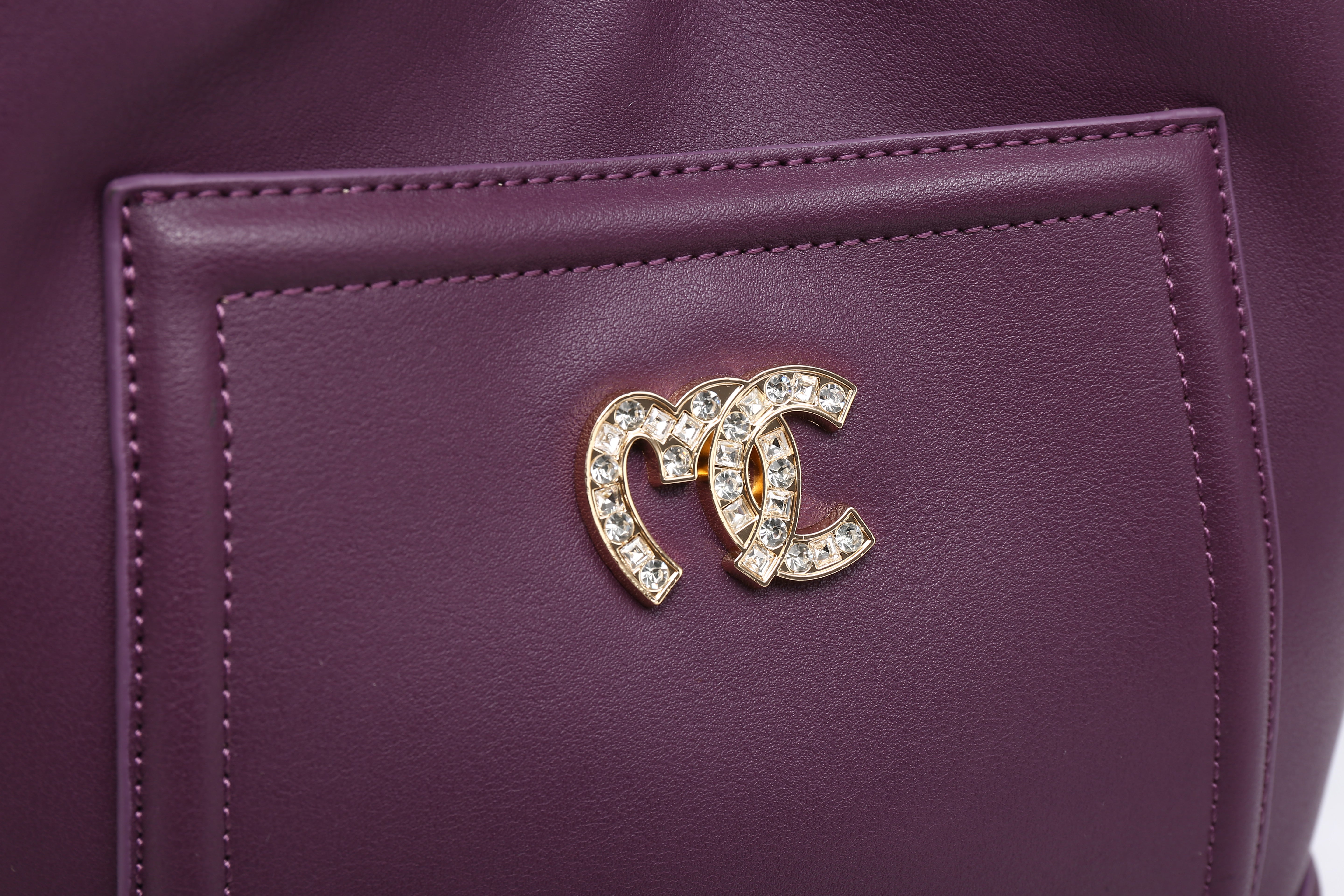 FRANCINE BUCKET BAG
