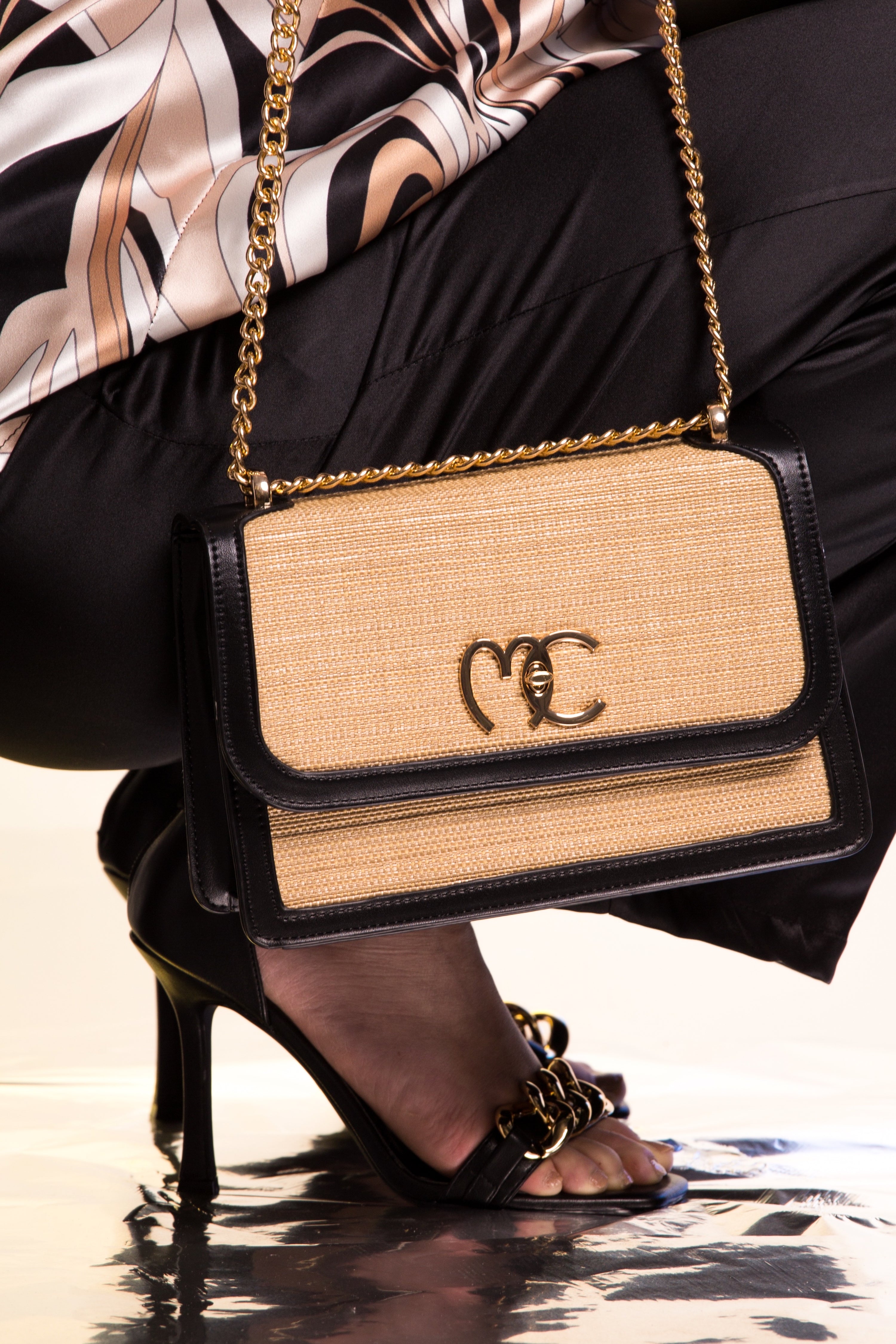 DEVA SHOULDER BAG